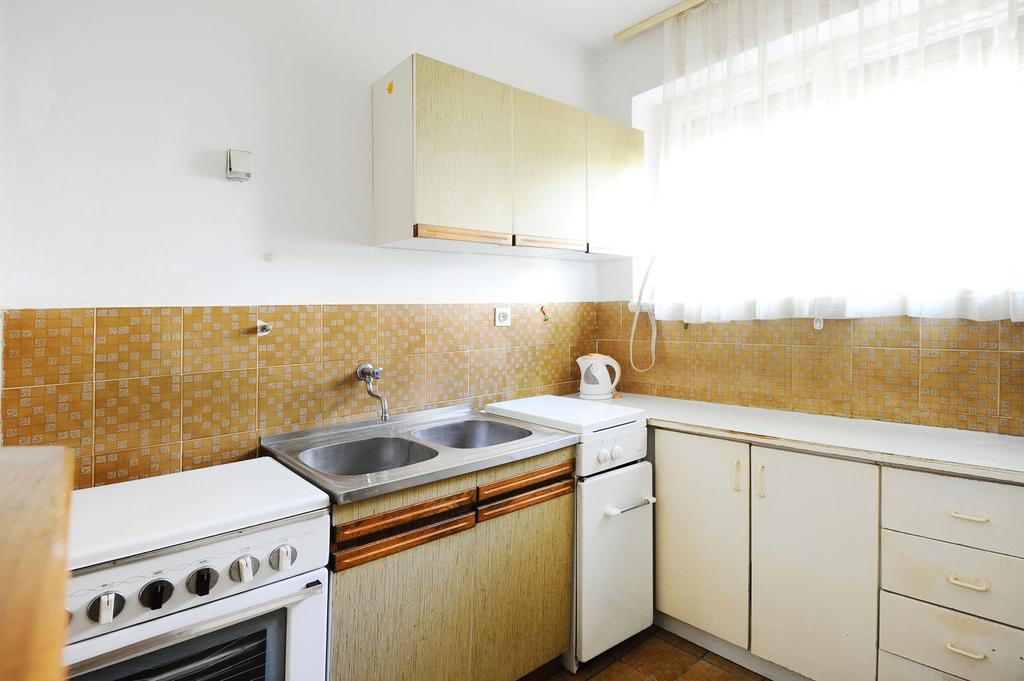 Split Central Lovely Flat Bilik gambar